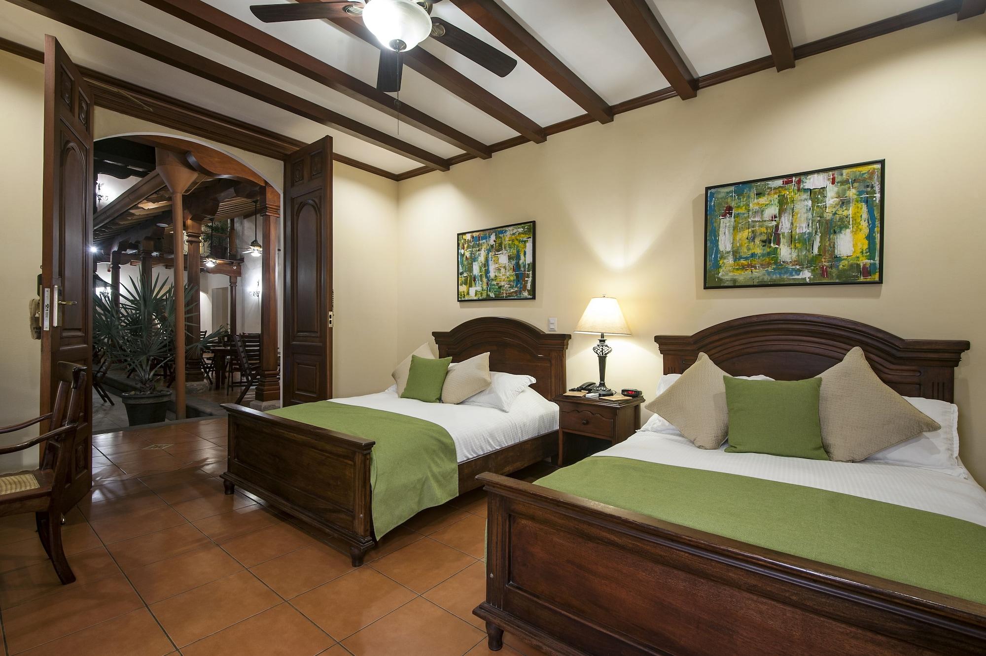 Plaza Colon - Nicaragua Hotel