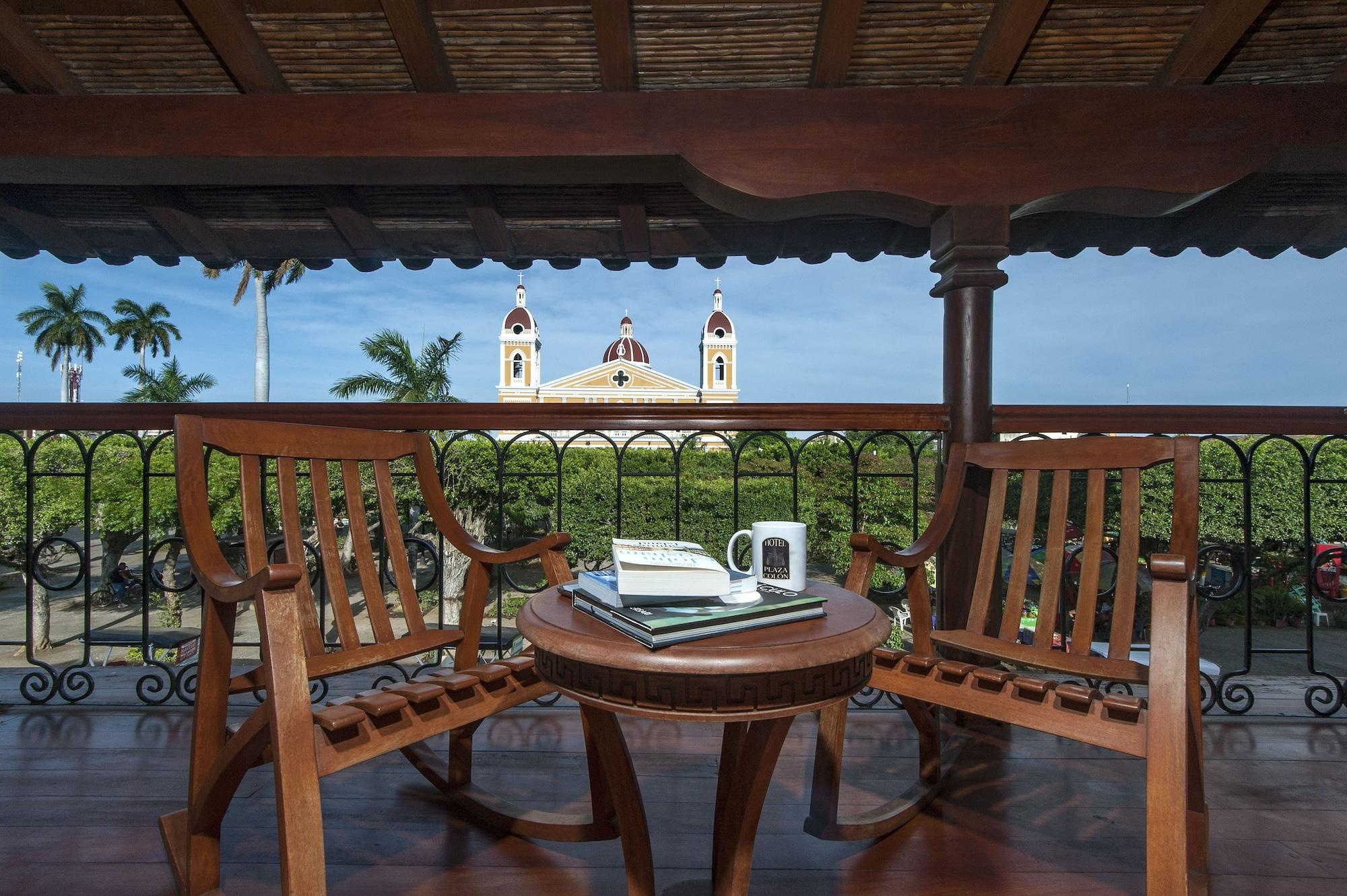 Plaza Colon - Nicaragua Hotel Granada