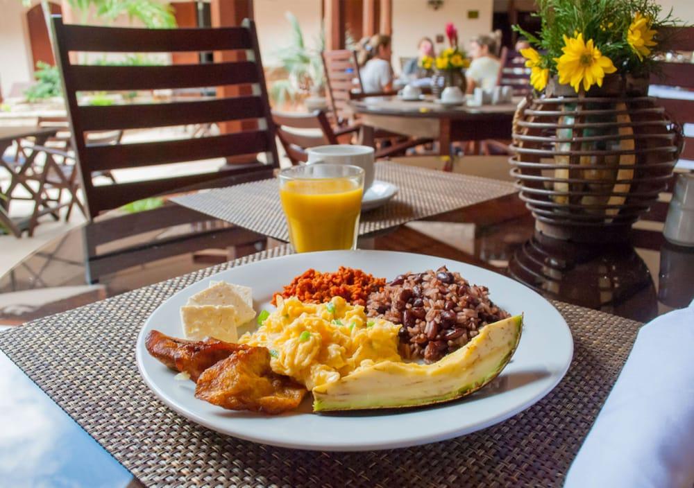 Plaza Colon - Nicaragua 4*
